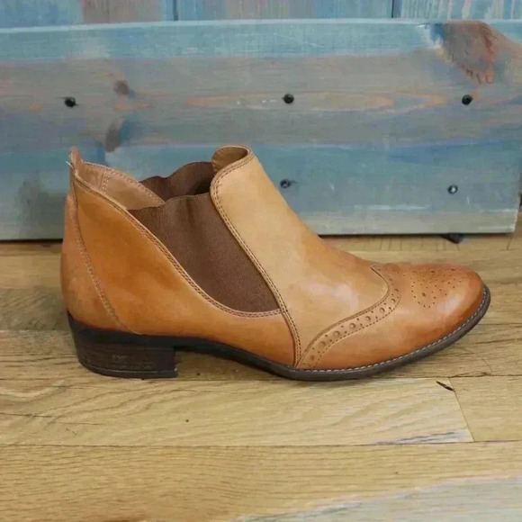 Paul Green Ava Wingtip Size 6.5 Camel Beige Leather Oxford Slip On Chelsea Boots - Picture 2 of 10